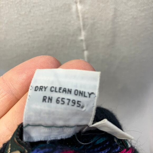 Vintage Cullinane Womens M Sweater Vest Black Floral Lamb's wool blend cottage - Picture 12 of 15